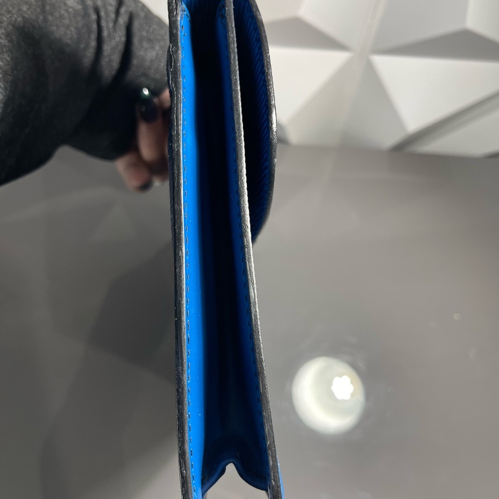 Louis Vuitton Epi Textured Blue Clutch EUC - Picture 7 of 16